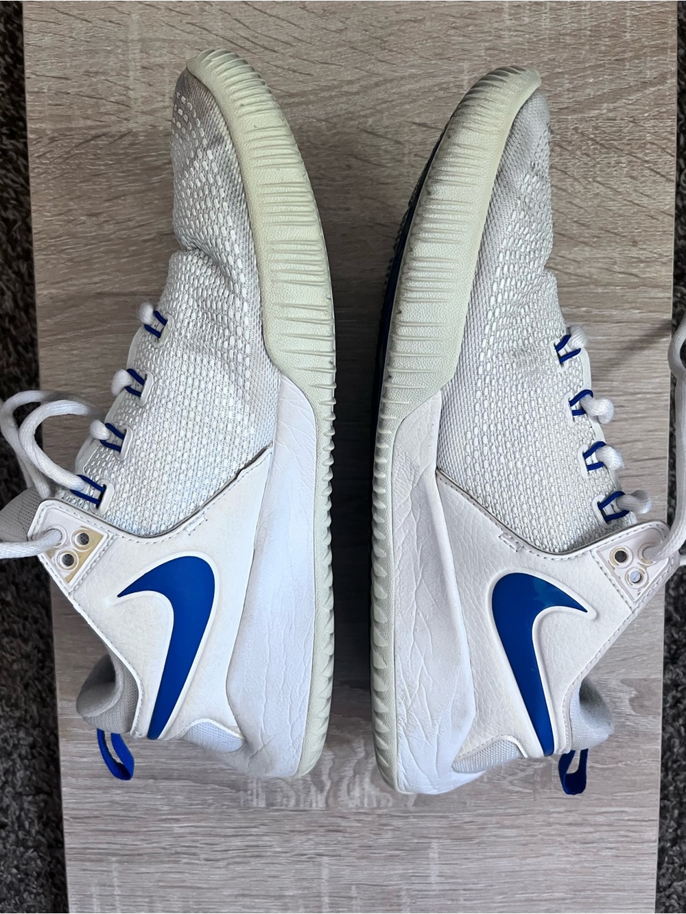 Nike volleyball court shoes White and Blue Low-Top Sneakers *note right toe